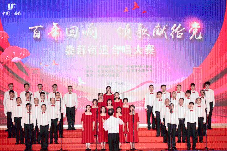47岁“国民媳妇”低调嫁给初恋同学，恩爱至今，一家三口很幸福